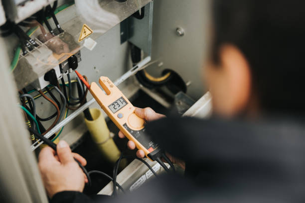 Best Circuit Breaker Installation and Repair  in Lakewood, CA